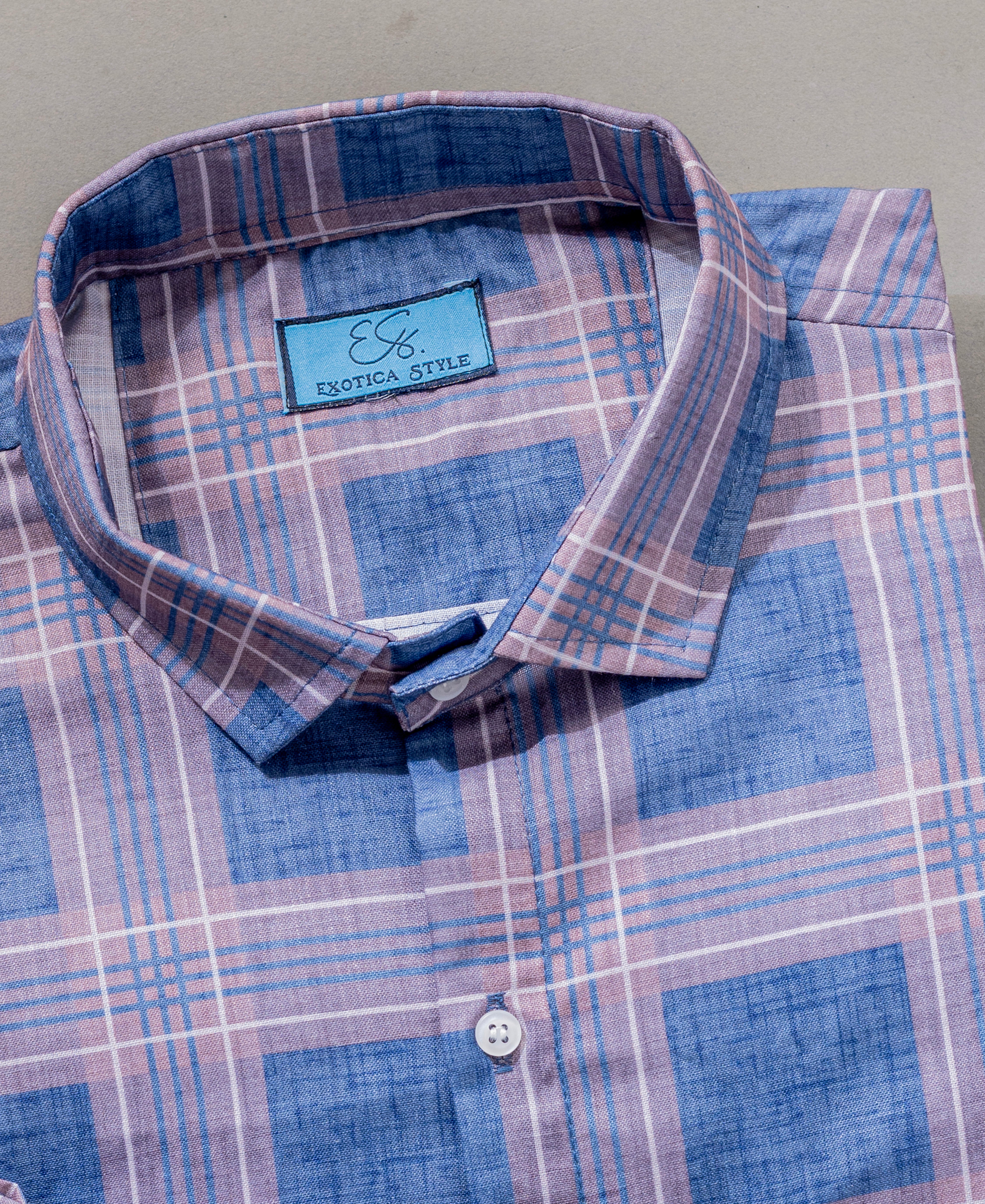 Stylish Men’s Cotton Casual Shirt in Blue Checked Pattern