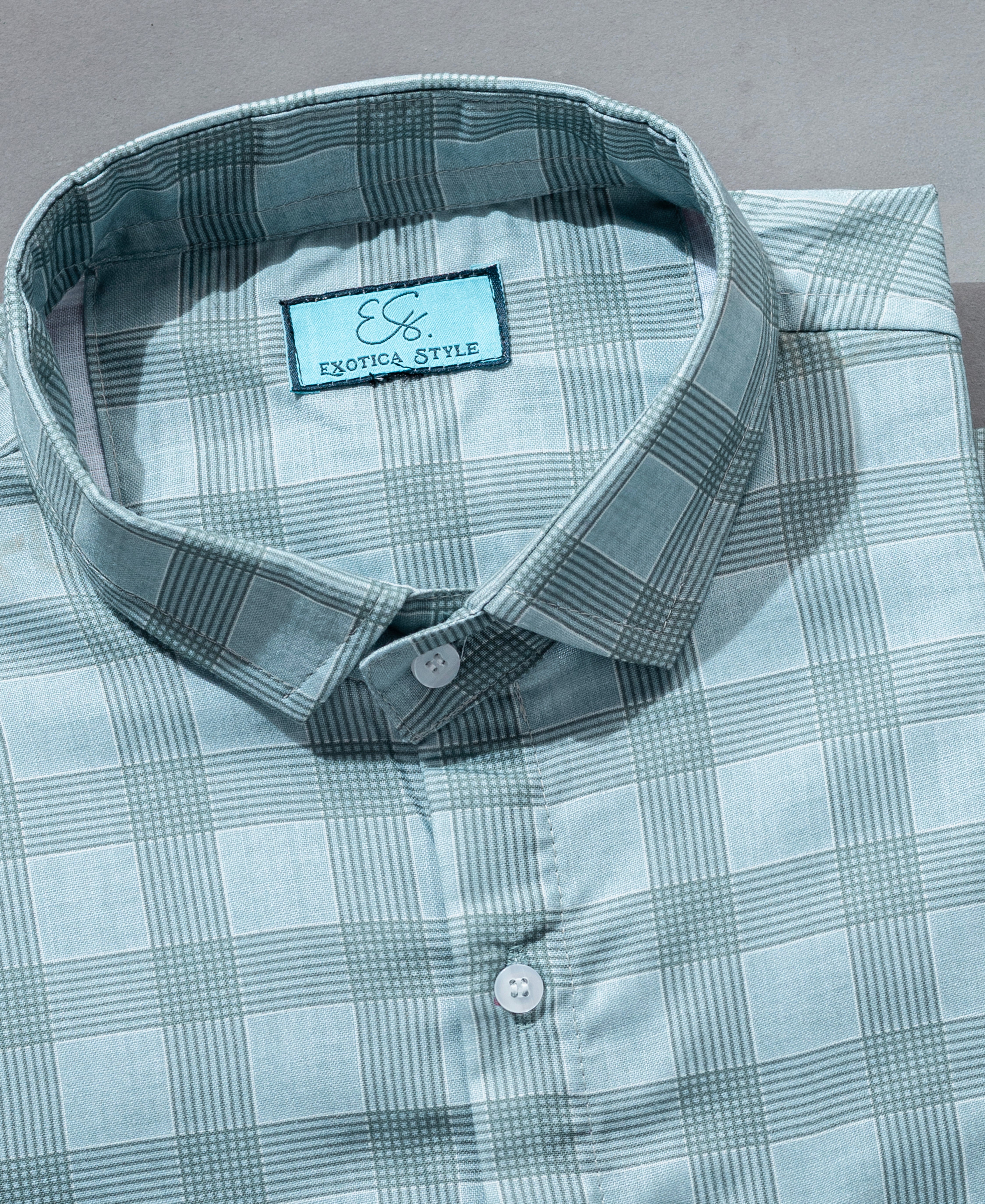 Stylish Green Checked Cotton Shirt with Front Pocket